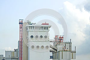 Factory of animal feed in the dayligth