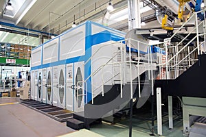 Factory - Production of cardboard foodstuff containers