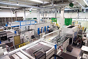 Factory - Production of cardboard foodstuff containers