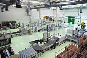 Factory - Production of cardboard foodstuff containers