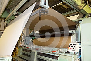 Factory to produce corrugated cardboard