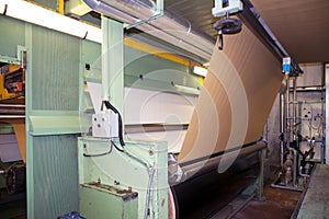 Factory to produce corrugated cardboard