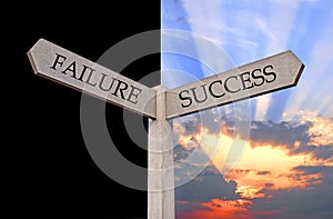 Failure or success direction sign