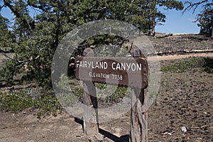 Fairyland Canyon Overlook Sign