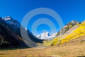 Fall Foilage Aspen Trees in the Colorado Maroon Bells Mountains