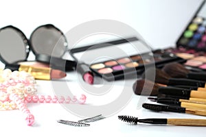 False eyelash mascara and make-up brush