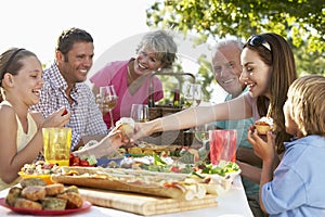 Family Dining Al Fresco