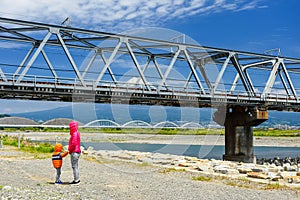 Family enjoy JR Railway and Mt. Fuji