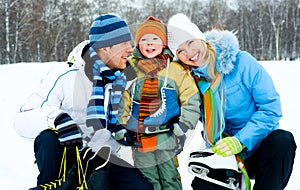 Family going ice skating