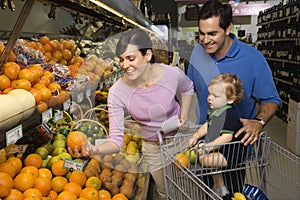 Famiglia negozio di alimentari 