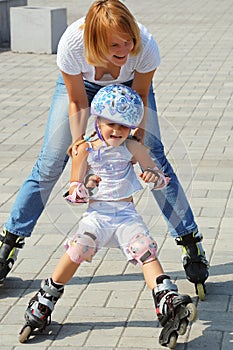 Family rollerblading