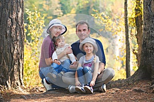 Family travelling after pandemia