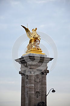 Berühmt bréck Op Sonnenënnergang An Paräis 