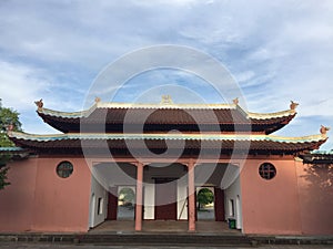 The famous ancient temple in China is the Zen Zu Ting