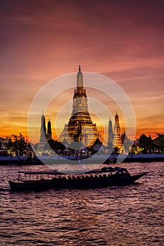 The famous Buddhist Temple Wat Arun in Bangkok photo