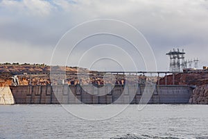 The famous Glen Canyon Dam around Lake Powell, Page