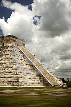 Famous great pyramid of Mayan city Chichen Itza