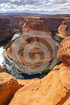 The famous horse shoe bend at Glen Canyon