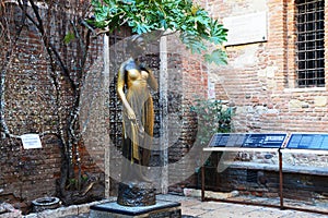 Famous Juliet statue in Verona, Italy