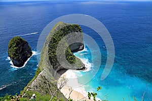 Scenery with Kelingking Beach photo