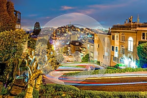 Famous Lombard street in downtown San Francisco