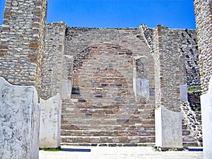 Famous Tula pyramids and statues