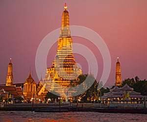 Famous Wat Arun (Temple of Dawn)
