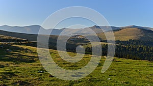 Far view of the RÃ¢nca resort from Transalpina road.