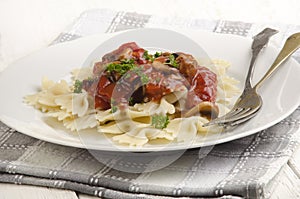 Farfalle noodle with tomato sauce