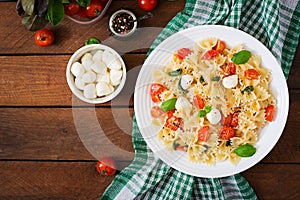 Farfalle Pasta - Caprese salad