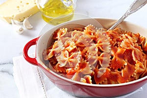 Farfalle pasta with tomato sauce