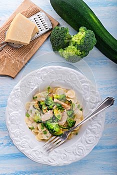 Farfalle pasta with zucchini and broccoli