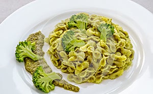 Farfalline pasta with pesto and brocoli