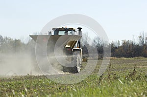 Farm Fertilizer Spreader