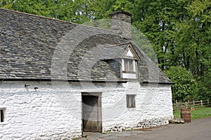 Farmhouse building