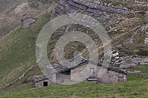 Farmhouses in the Pas Valley