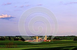 Farms in Illinois  58359