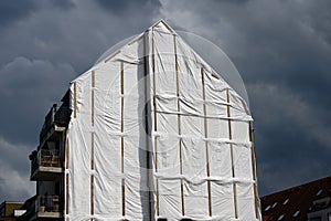 fasade protection with protective foils