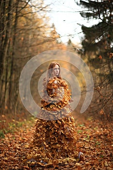 Fashion Autumn model, Fall Leaves Dress, Beauty Girl