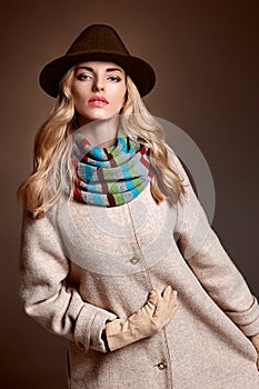 Fashion beauty woman in stylish coat hat, autumn