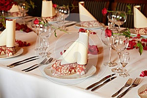 Fashionable Table Setting with Floral Designs