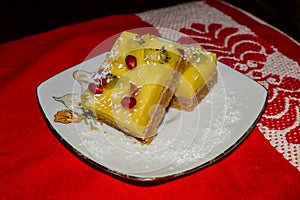 Diplomat cake with apples, vanilla cream and fruits