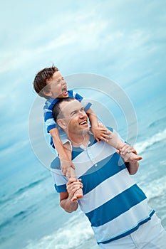 Un un figlio sul Spiaggia 