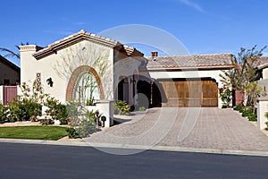 FaÃÂ§ade of bungalow across the road photo