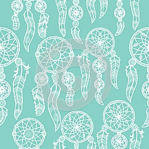 Feathers seamless pattern with dream catchers. Vector tribal ethnic background. Vintage ornament. Indian boho design.