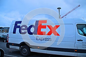 Fed Ex Van