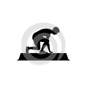 Feet of an athlete on a starting block Icon