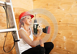Female carpenter on duty