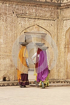 Trio of construction workers in Jaipur, India