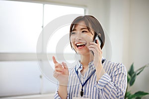 Female office worker to call